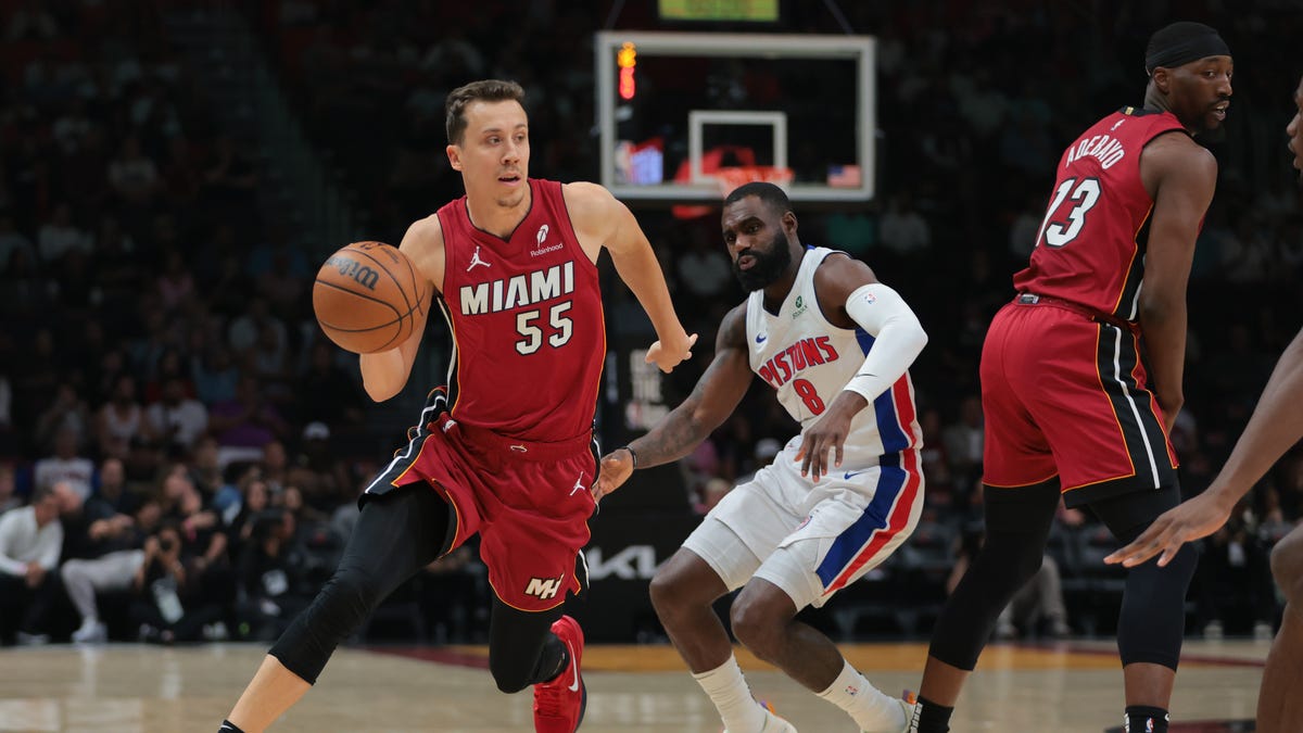 Detroit Pistons get Duncan Robinson to help shooting