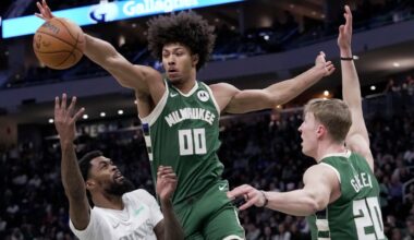 Bucks officially announce the return of backup big man Jericho Sims