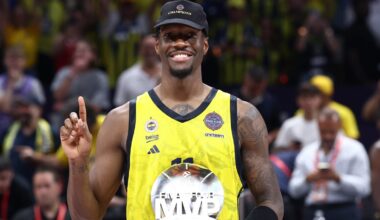 Wisconsin basketball great Nigel Hayes officially returns to NBA