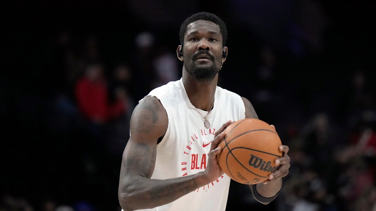 Deandre Ayton displayed concerning behavior with the Trail Blazers