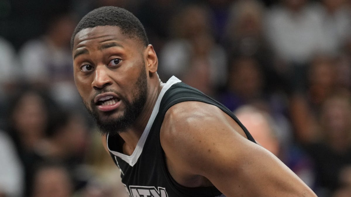 Malaki Branham traded from San Antonio Spurs to Washington Wizards