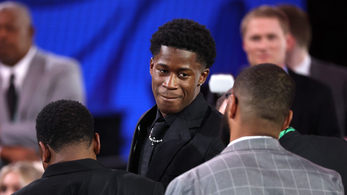 Sixers' VJ Edgecombe gives update on his thumb as he moves forward