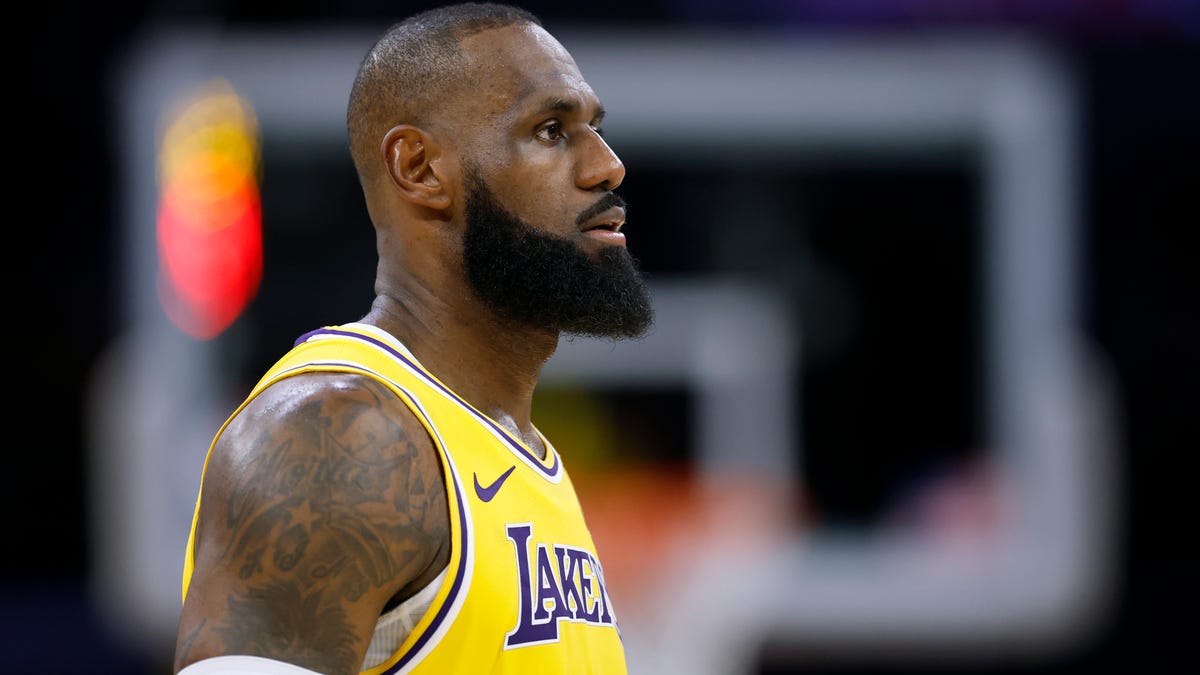 Which 4 teams inquired about Lakers trade?