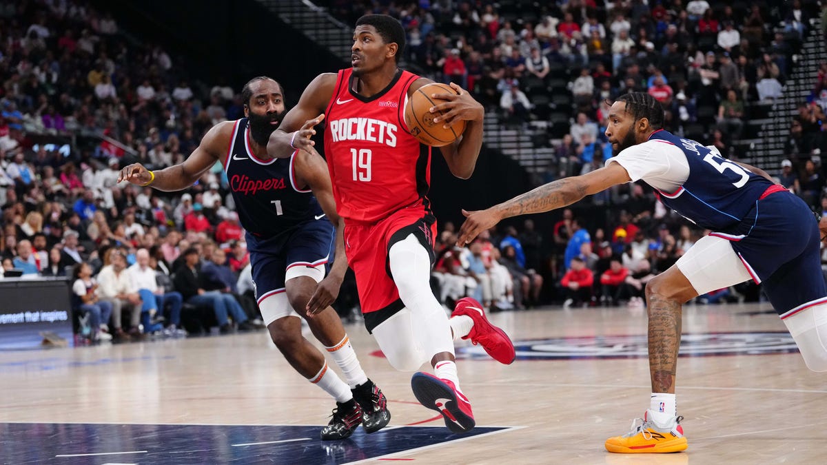 Rockets open up roster spot by waiving Nate Williams