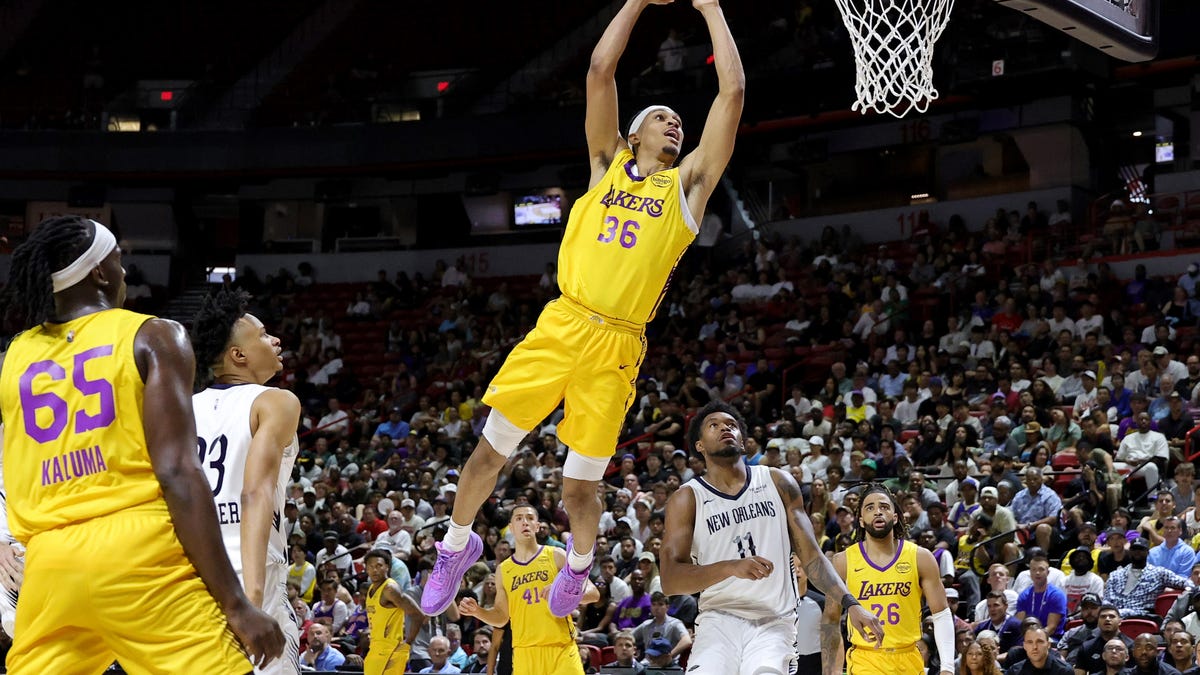 Lakers forward hurts leg in Summer League