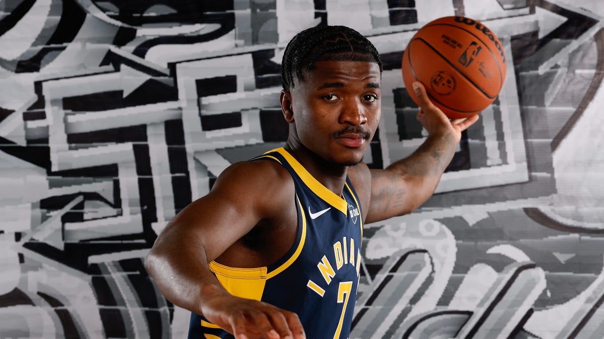 Kam Jones drops double-double in NBA Summer League win