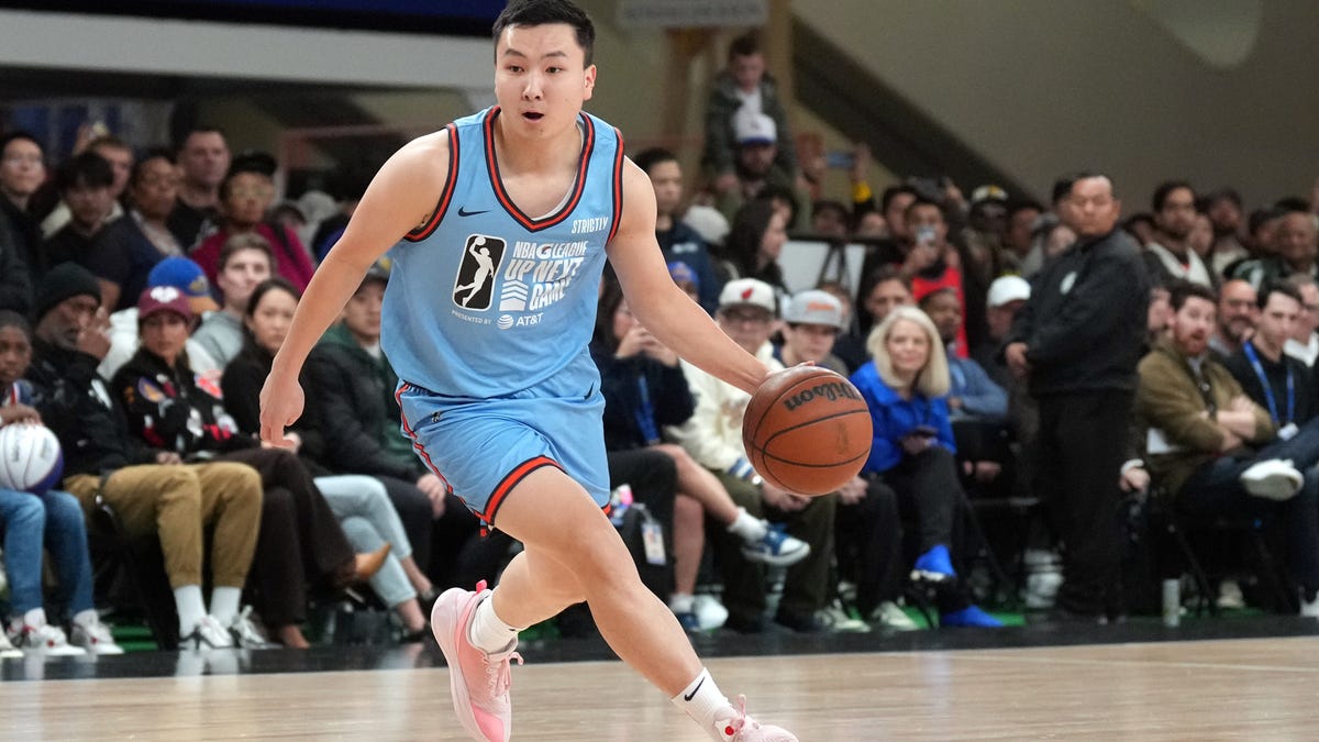 Former Nebraska basketball player Keisei Tominaga shines