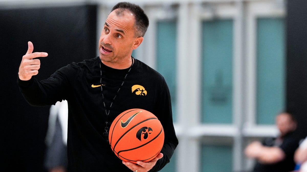 Iowa basketball eyes dominant performance from top 2026 center target