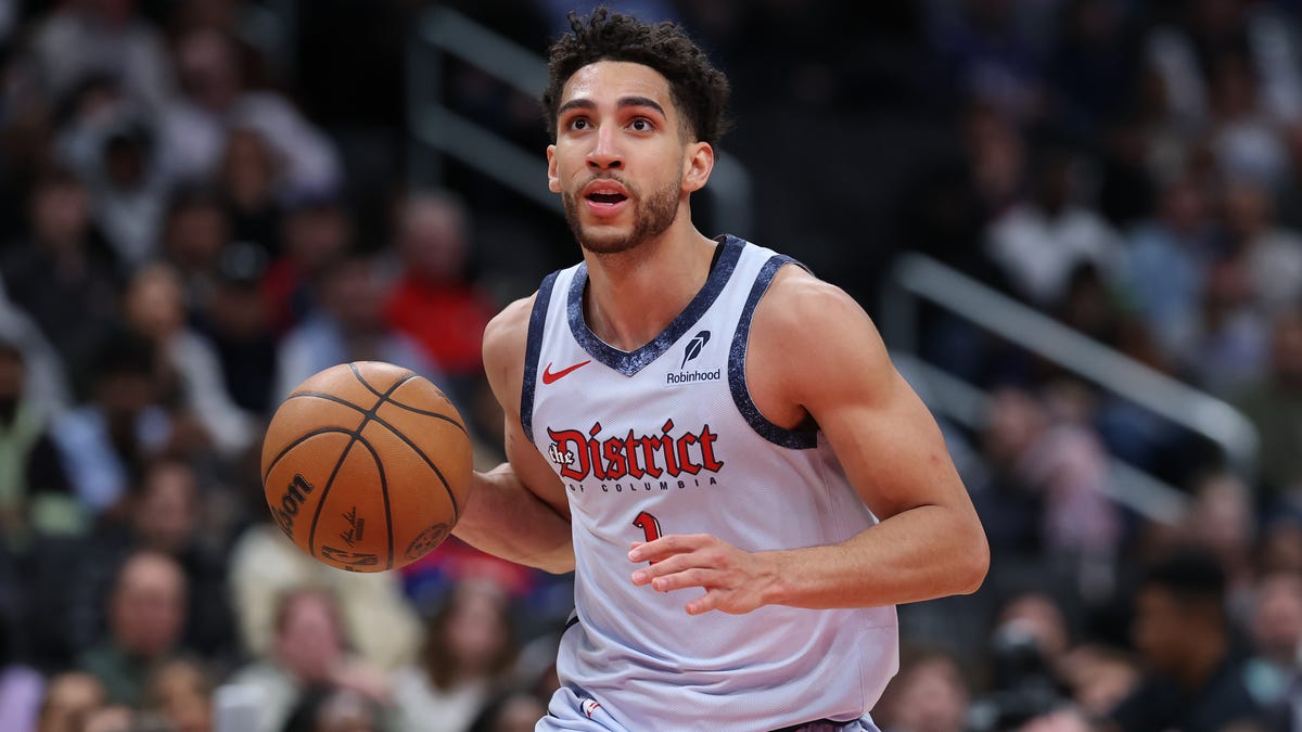 Detroit Pistons to add wing Colby Jones on two-way contract