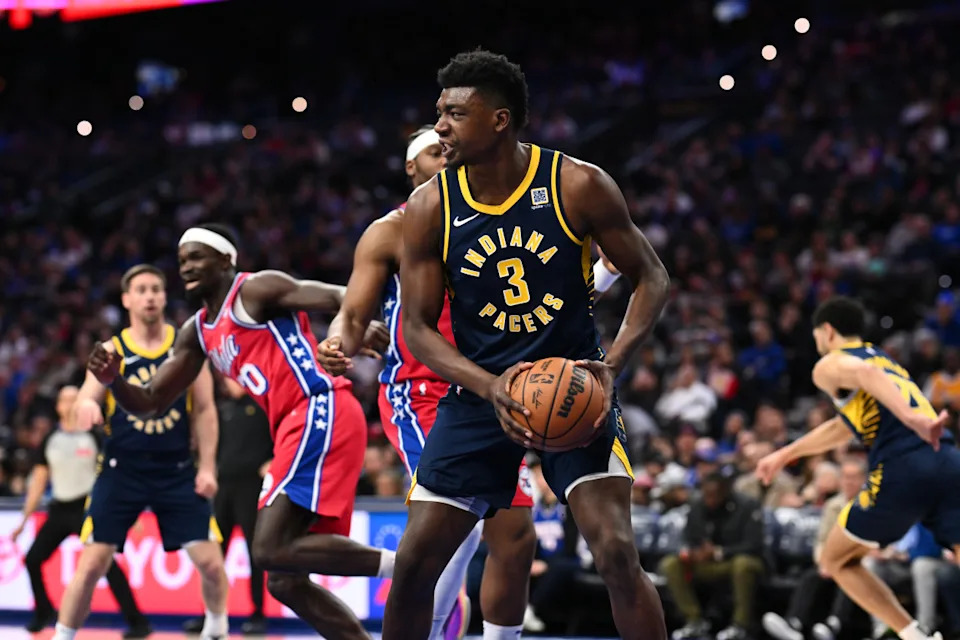 Mar 14, 2025; Philadelphia, Pennsylvania, USA; Indiana Pacers center Thomas Bryant (3) controls the ball against the Philadelphia 76ers in the second quarter at Wells Fargo Center. Mandatory Credit: Kyle Ross-Imagn Images Mandatory Credit&colon; Kyle Ross-Imagn Images