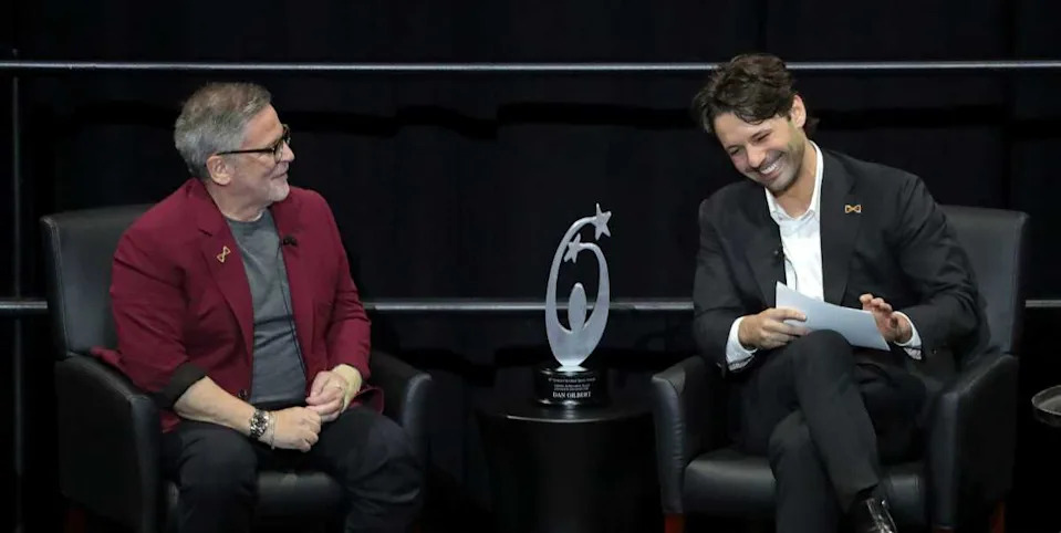 Dan Gilbert (L) and son Grant at the 25th Greater Cleveland Sports Awards this winter, during which Gilbert received a lifetime achievement award. © Jeff Lange / USA TODAY NETWORK via Imagn Images