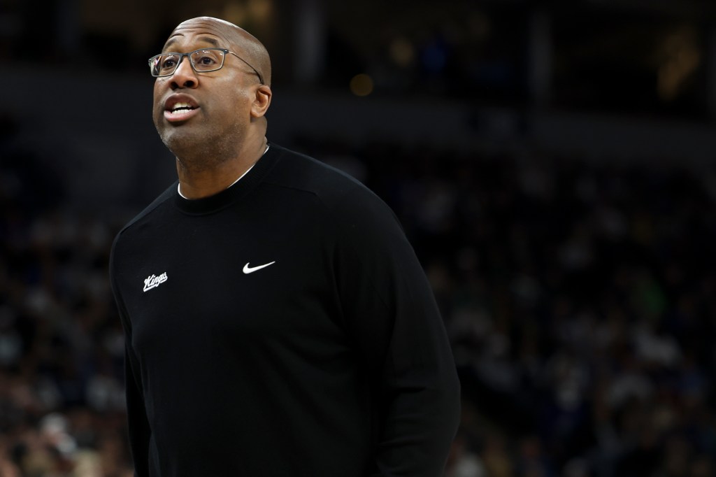 Knicks bringing ex-Kings coach Mike Brown in for second interview