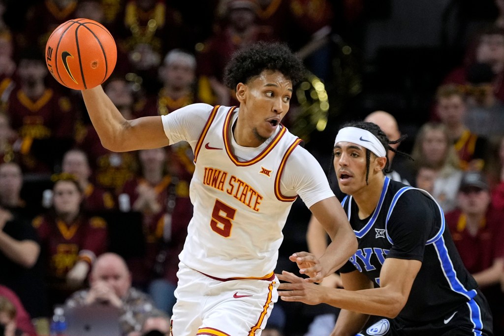 Nuggets, Curtis Jones agree to two-way contract, source says