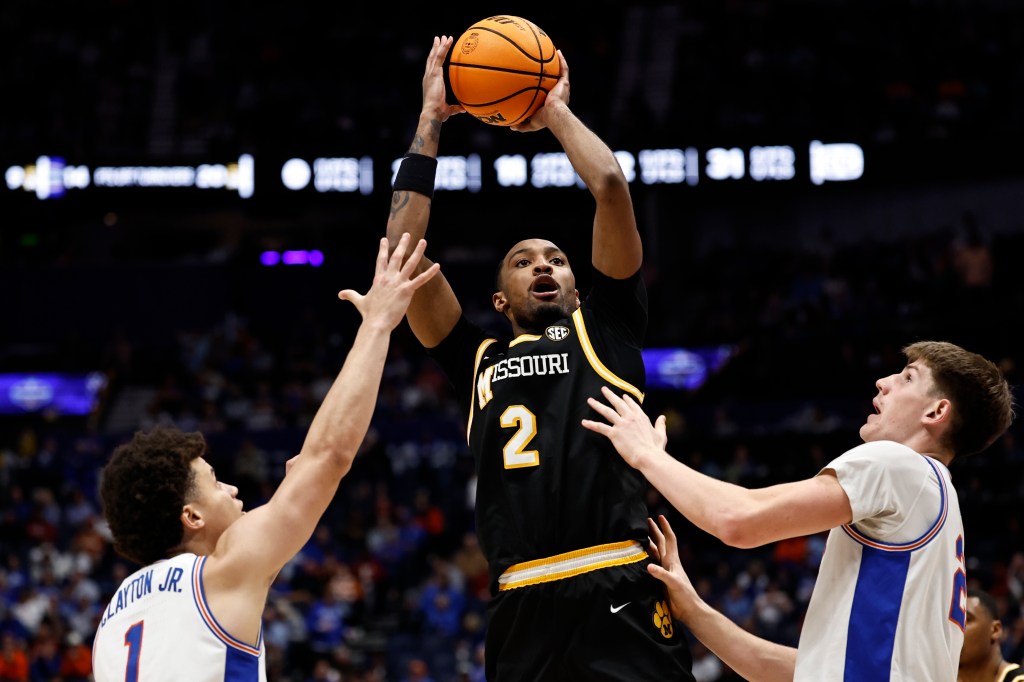 Tamar Bates takes Summer League stage as Nuggets' newest 2-way player