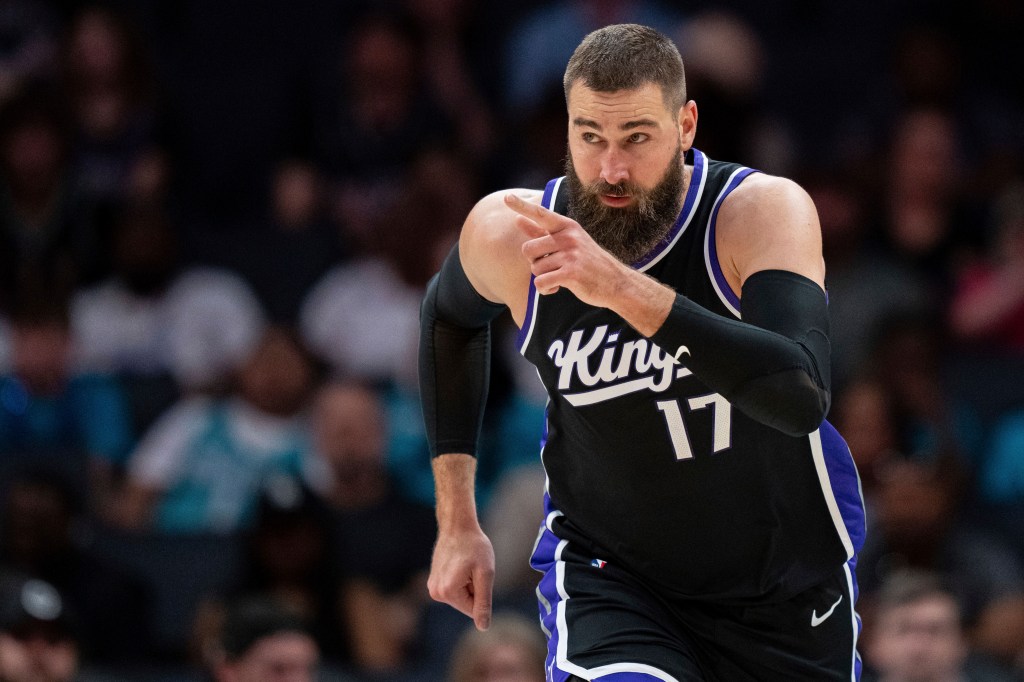 Jonas Valanciunas mulling Panathinaikos offer after Nuggets trade