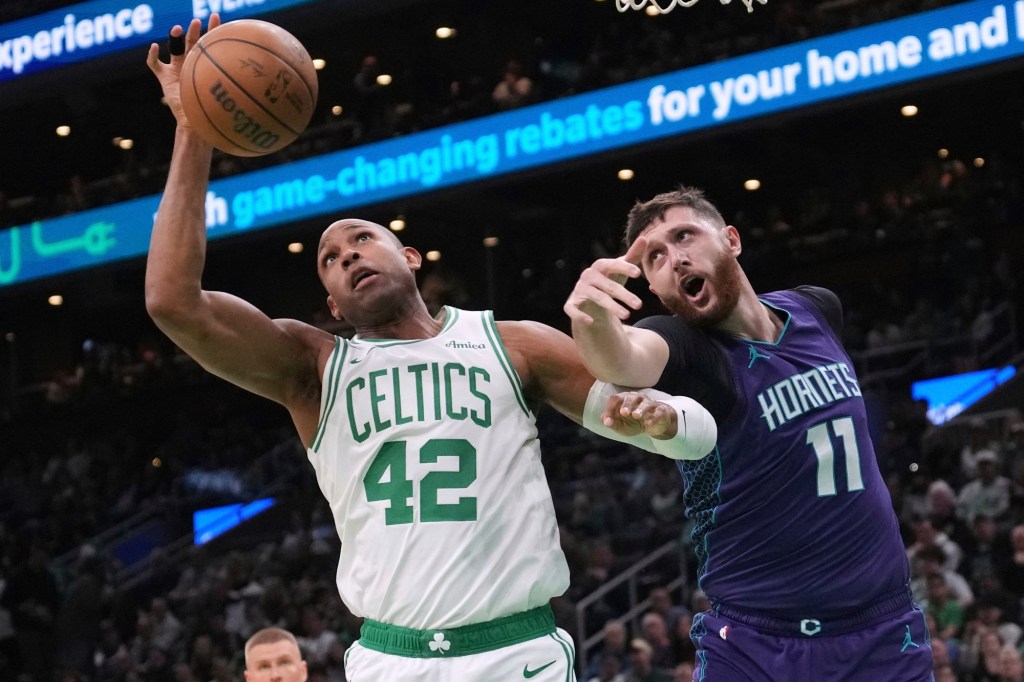 After slow start, Celtics overwhelm Hornets in penultimate playoff tune-up