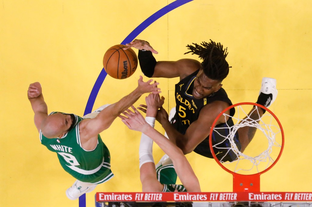 Warriors C Kevon Looney to sign with Pelicans, per report