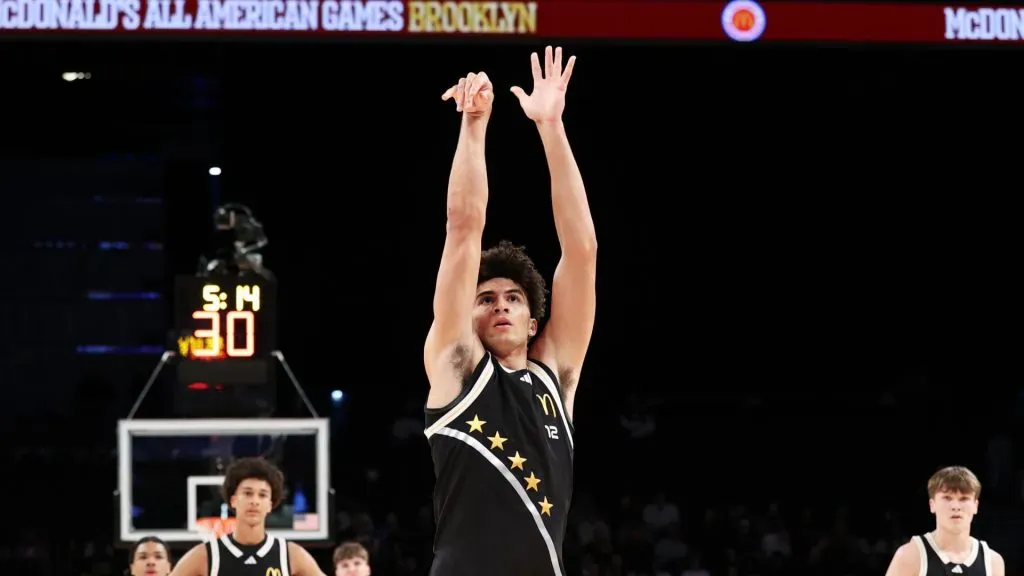 Cameron Boozer at the free-throw line