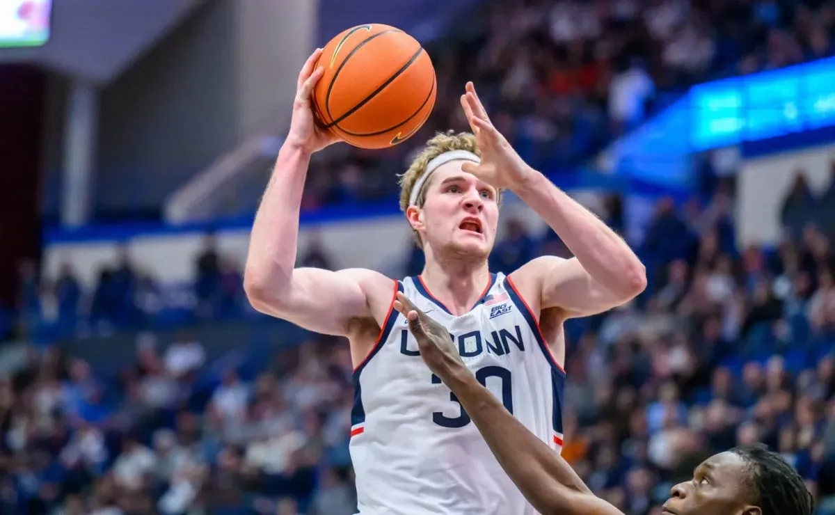 Liam McNeeley gushes about coach Dan Hurley ahead of NBA debut season