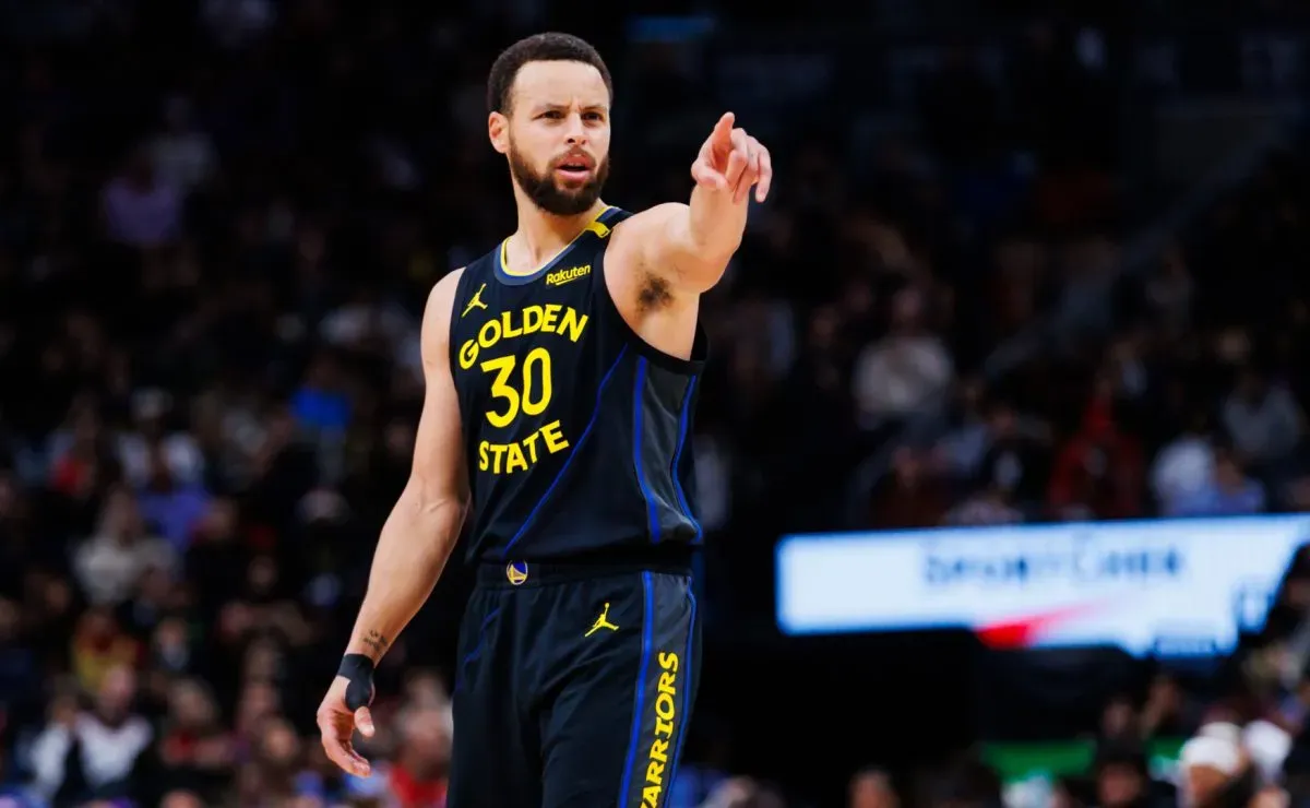 NBA Rumors: Warriors reportedly keep a close eye on two players to support Stephen Curry