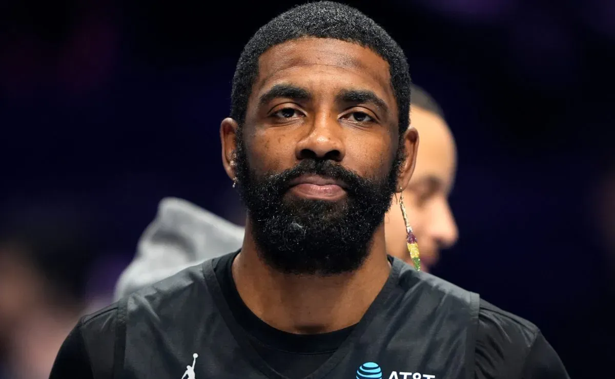 Mavericks star Kyrie Irving makes surprising request about NBA salary transparency