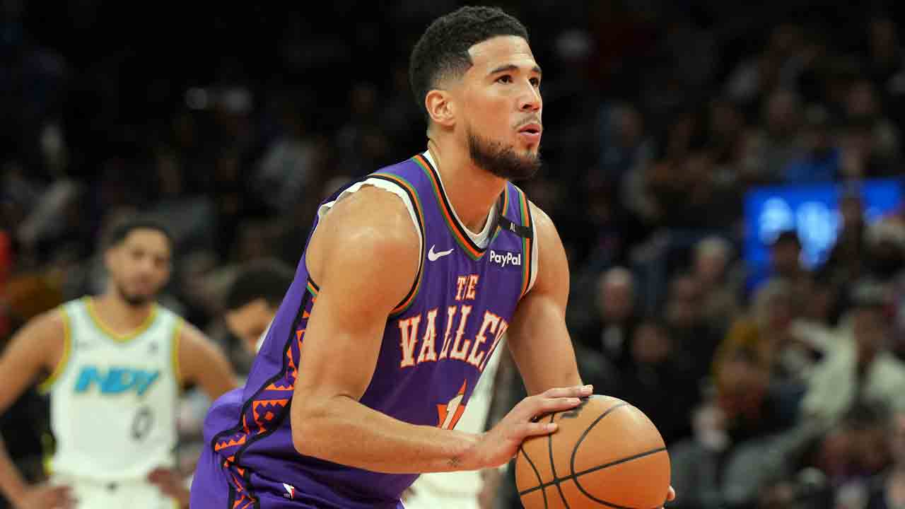 Report: Suns, Devin Booker in talks on contract extension