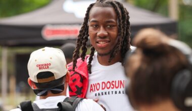 Chicago Bulls guard back on court — and giving back