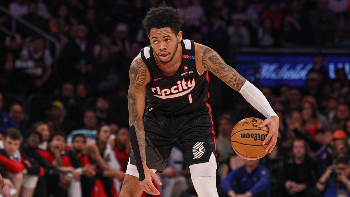 Portland Trail Blazers guard Anfernee Simons (1) dribbles during the first half against the New York Knicks at Madison Square Garden.