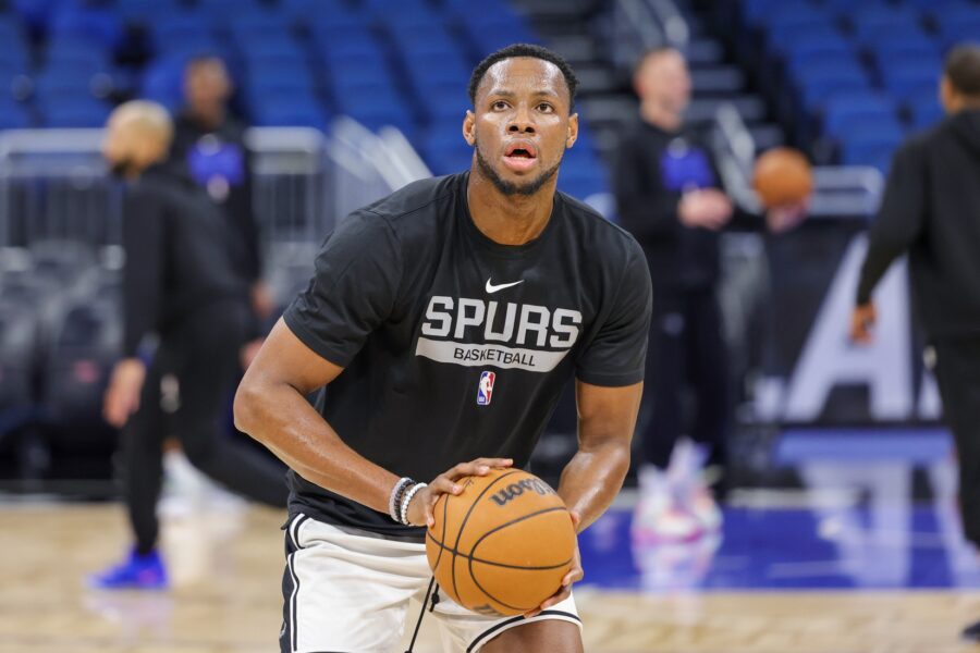 Celtics Notes: Bassey, Chisholm, Gonzalez, Brown