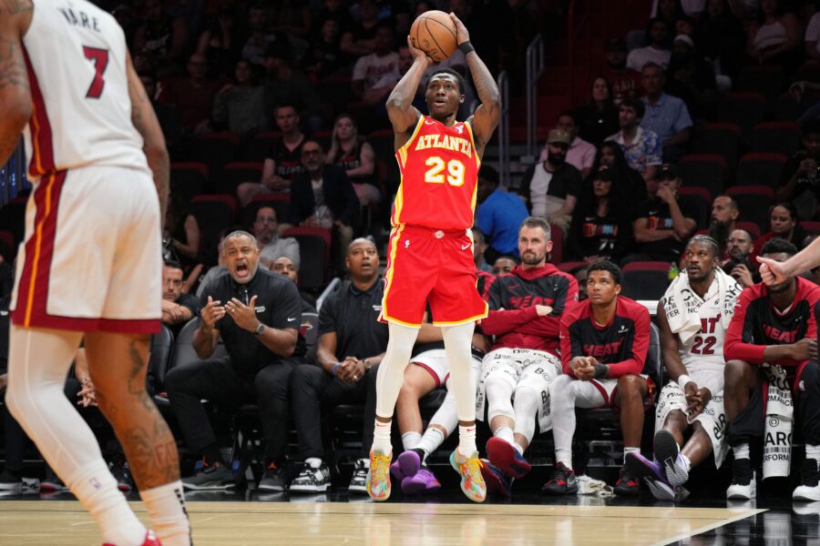 Suns Waive Daeqwon Plowden | Hoops Rumors