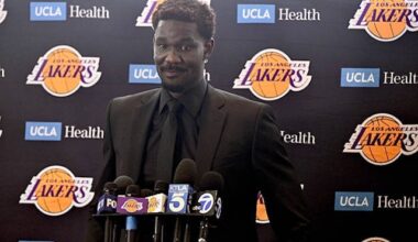 Deandre Ayton Reveals Lessons Learned So Far In NBA Career