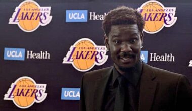 Getting To Know Deandre Ayton