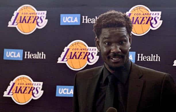 Getting To Know Deandre Ayton