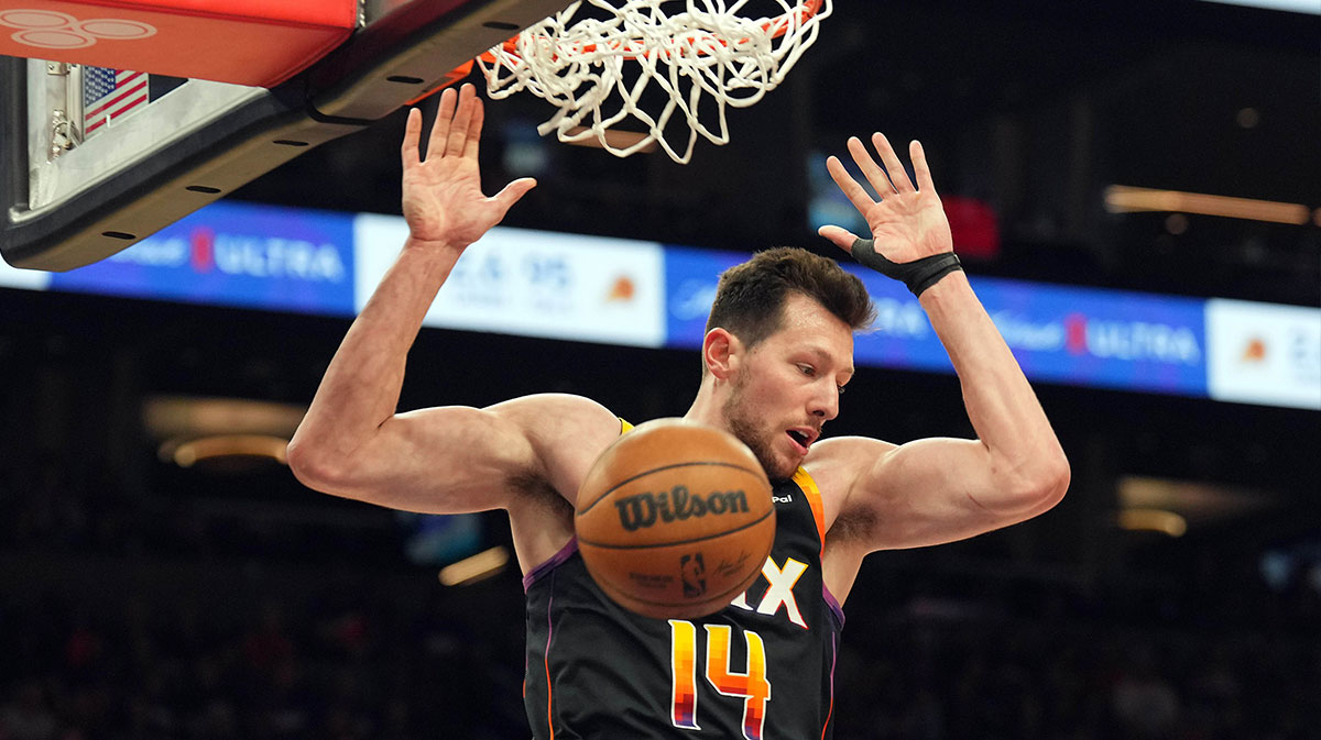 Phoenix Suns forward Drew Eubanks (14) dunks against the Minnesota Timberwolves during the second half of game three of the first round for the 2024 NBA playoffs at Footprint Center.