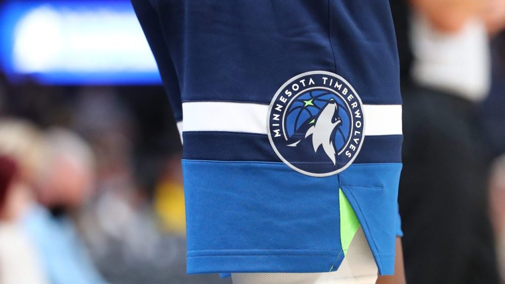 Timberwolves Arbitrators Set for November Sale Fight Hearing