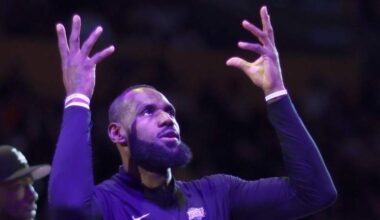 Lakers Star LeBron’s Post to Cavs Fans Trade Wind