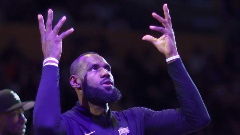 Lakers Star LeBron’s Post to Cavs Fans Trade Wind