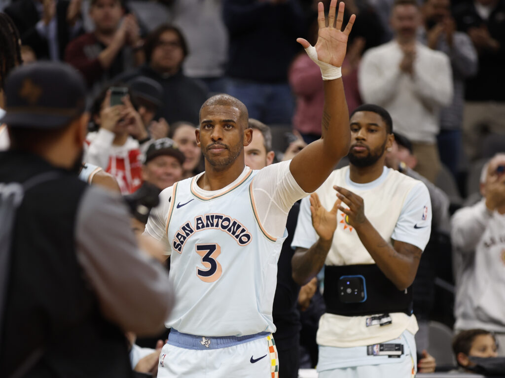 Chris Paul #3 of the San Antonio Spurs acknowledges the crowd