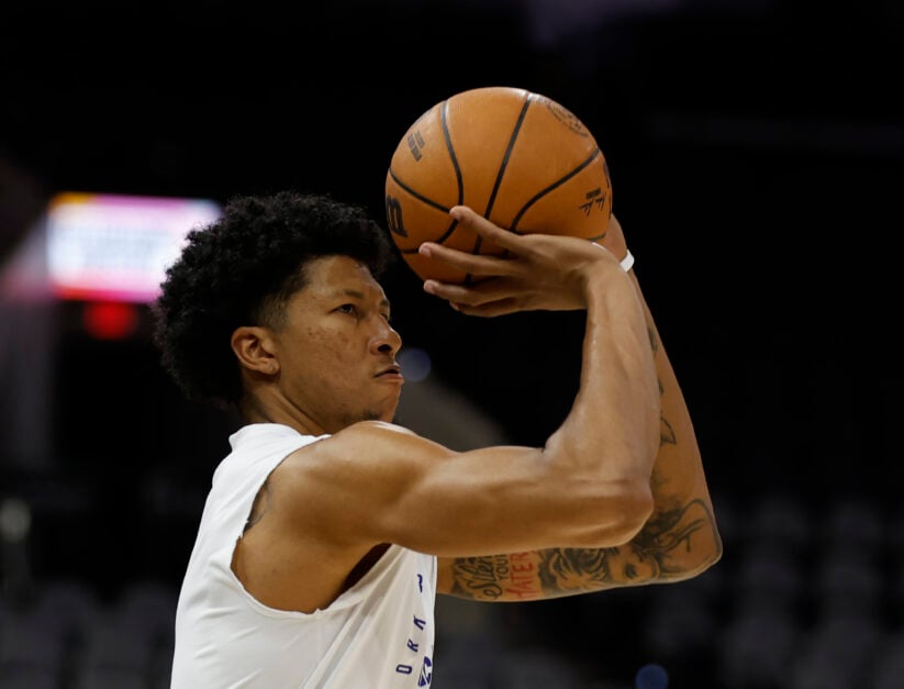 Marjon Beauchamp #14of the New York Knicks takes warm up shots before their game against the the San Antonio Spurs at Frost Bank Center.