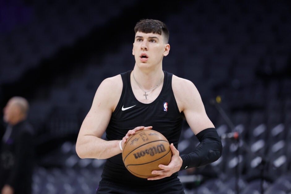 Jake LaRavia #33 of the Sacramento Kings warms up before the game against the Memphis Grizzlies.