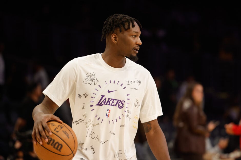 Los Angeles Lakers forward Dorian Finney-Smith (17) during the Golden State Warriors vs Los Angeles Lakers.
