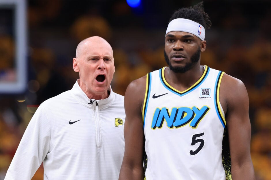 Indiana Pacers head coach yells at forward Jarace Walker