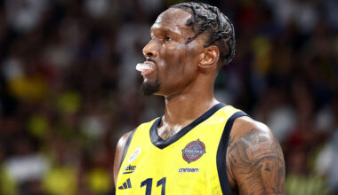 Fenerbahce forward Nigel Hayes-Davis has agreed to a fully guaranteed, one-year contract with the P...