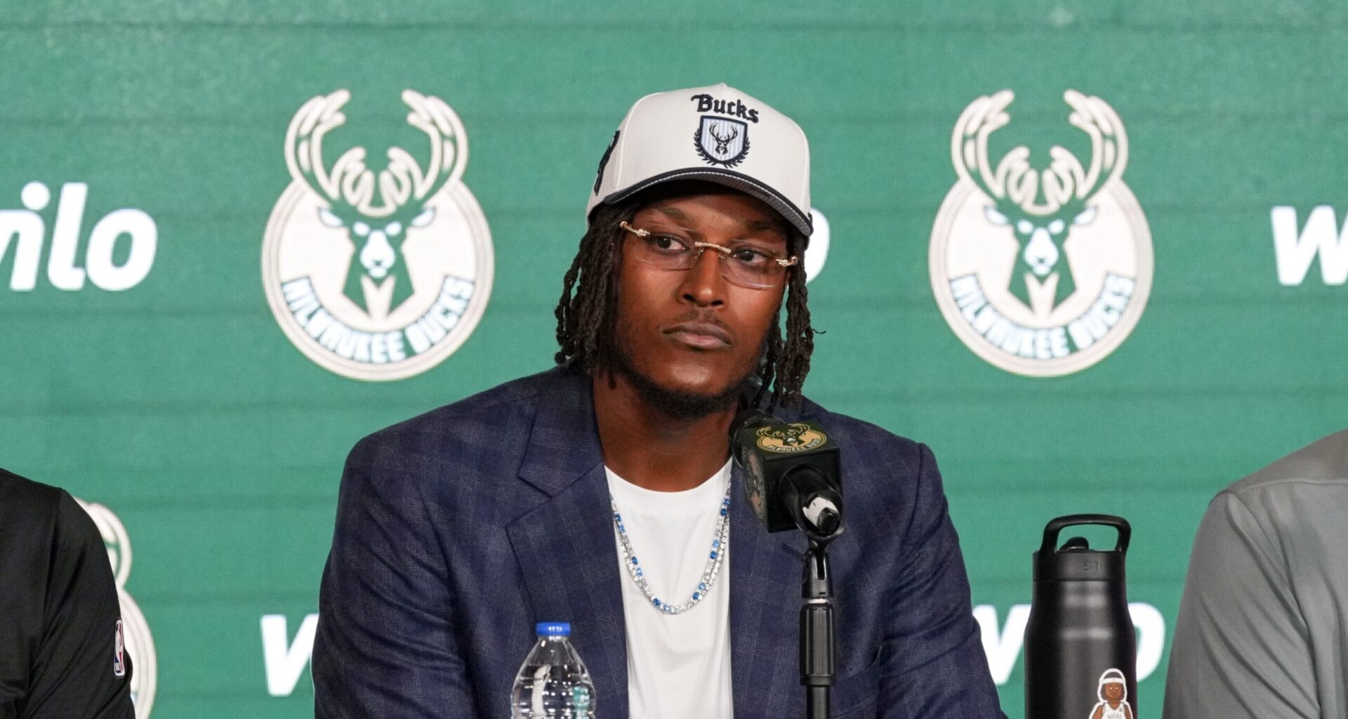 Myles Turner signs reported 4-year, $107 million deal with Bucks