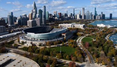 United teams up with Chicago Bears, Chicago Bulls and Chicago White Sox during pre-season tour