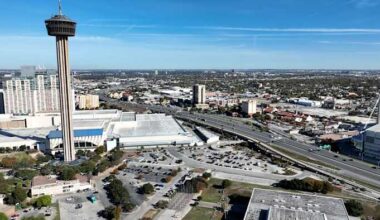 San Antonio City Council discusses proposed Spurs arena during special session meeting