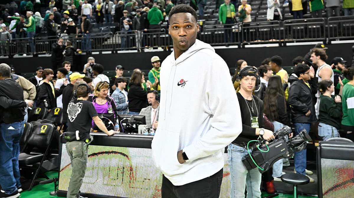 Former Oregon Duck center and current NBA G league player N’Faly Dante on the court after the game against the Rutgers Scarlet Knights at Matthew Knight Arena.