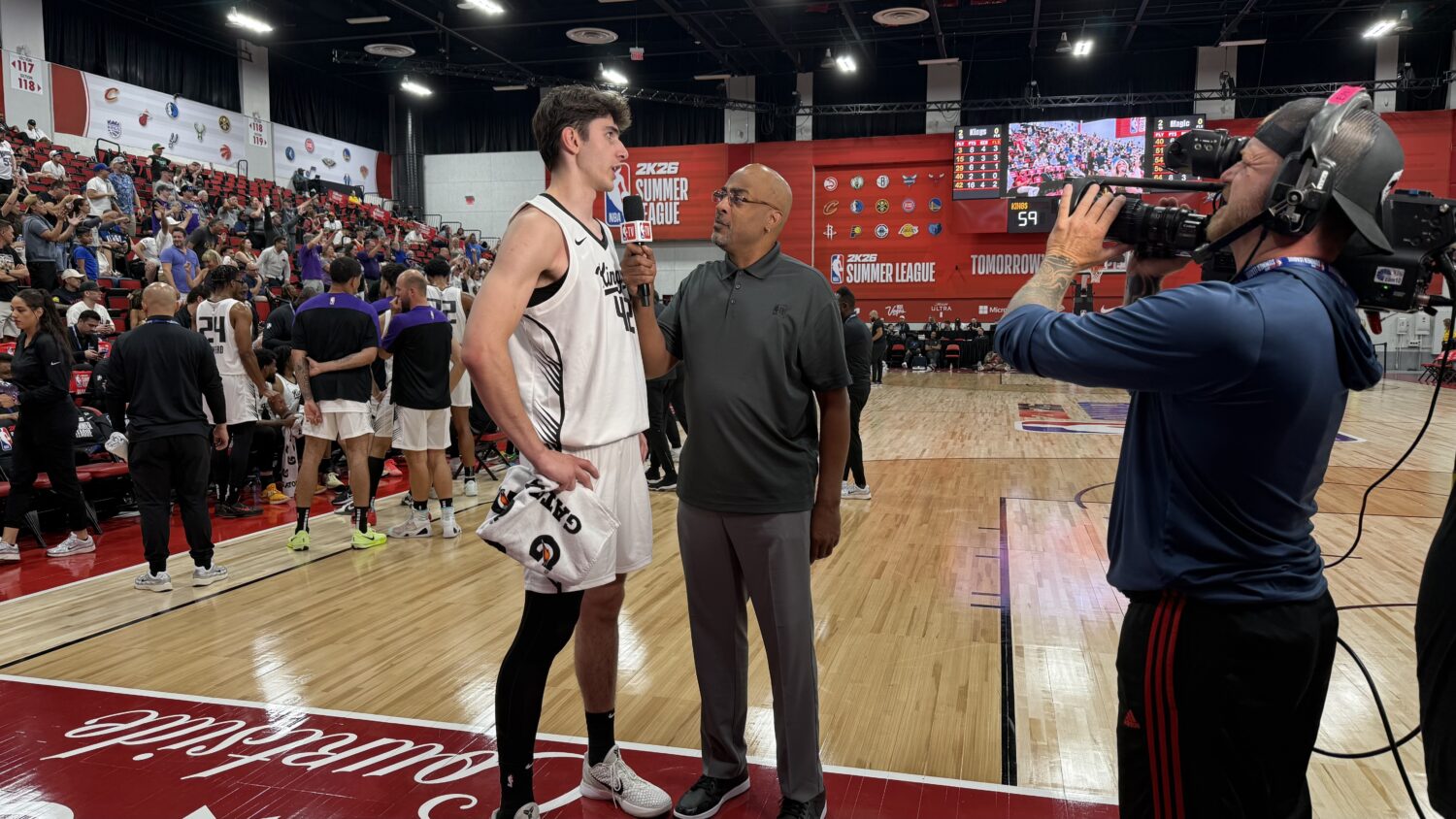 Raynaud starts, Clifford closes in SL debuts