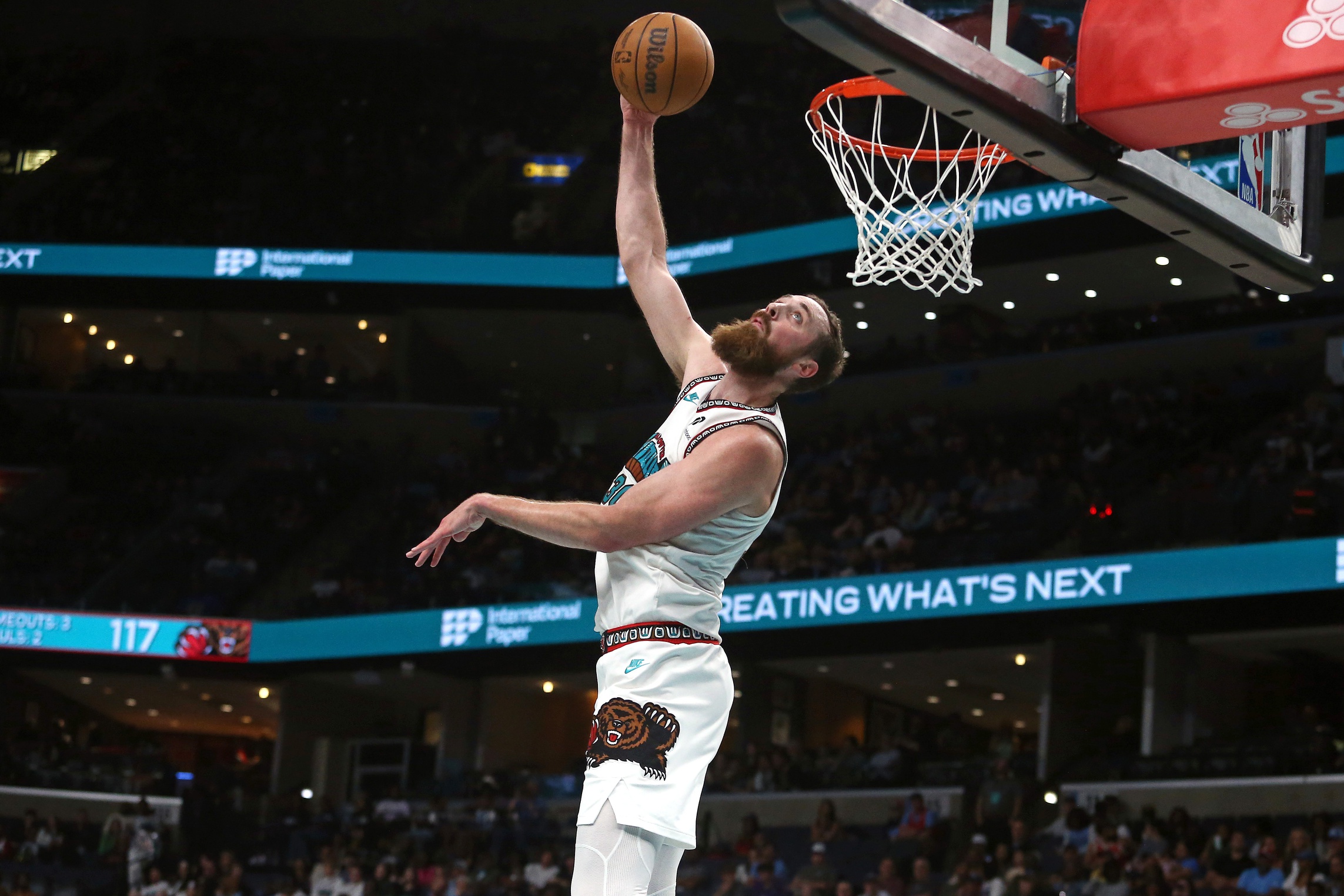 Memphis Grizzlies center Jay Huff (30) dunks during the fourth quarter against the Dallas Mavericks at FedExForum.