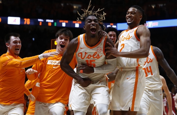 Tennessee Basketball's Jahmai Mashack Tied to Confusing NBA Trade, Mom Clarifies Details